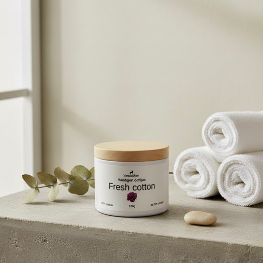 Handgjort doftljus fresh cotton sojavax 100g - Fräsch doft nytvättat linne - Naturligt veganskt present ljus - Made in Sweden